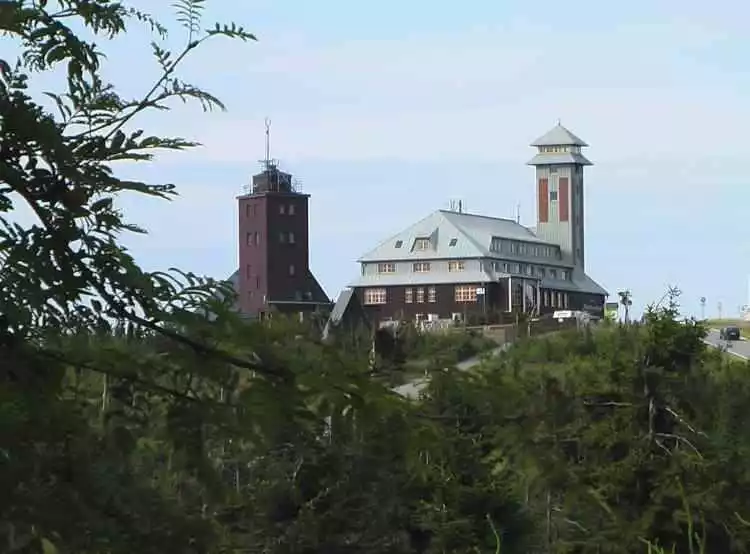 Fichtelberghaus mit Wetterwarte